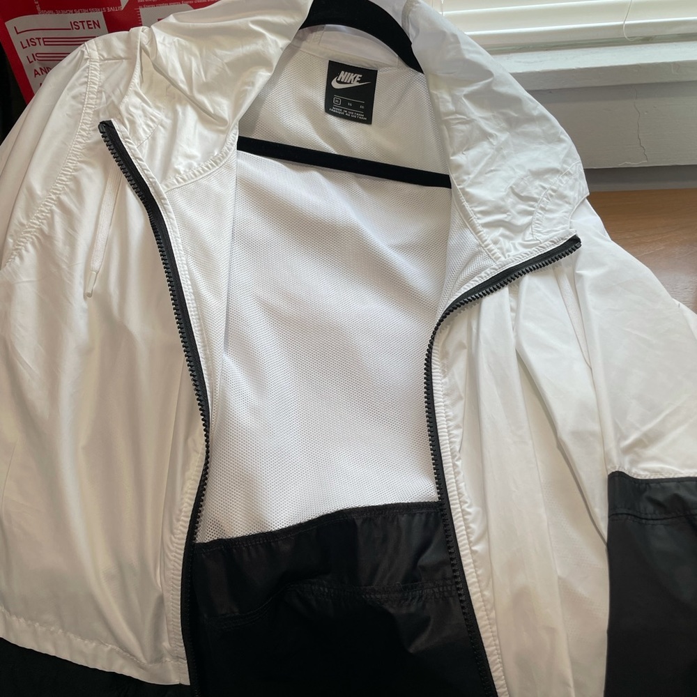 Nike windbreaker zip up jacket